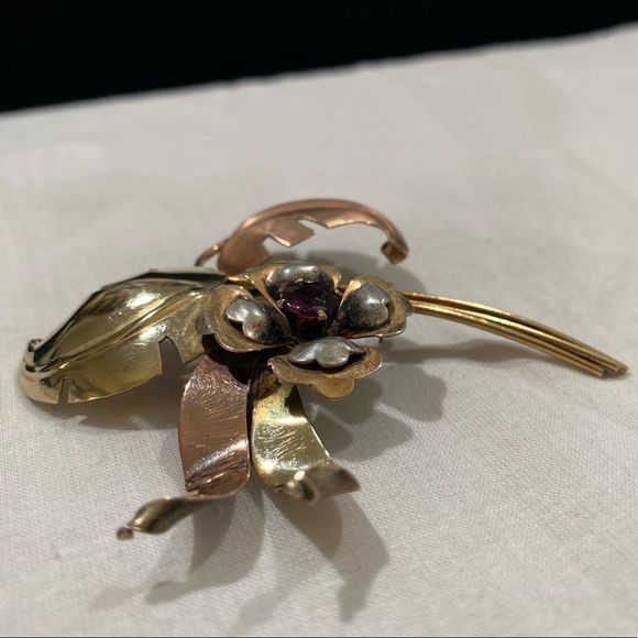 Vintage 1950’s Harry Iskin 10K Flower Brooch - Picture 5 of 8